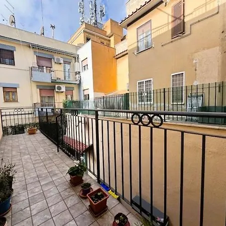 Casa Degli Artisti Daire Acilia